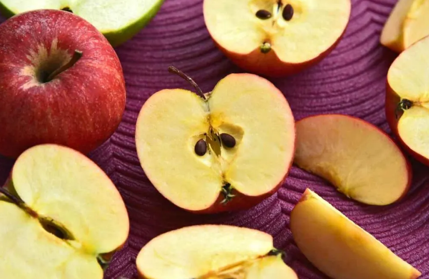 Apple seed is dangerous for health