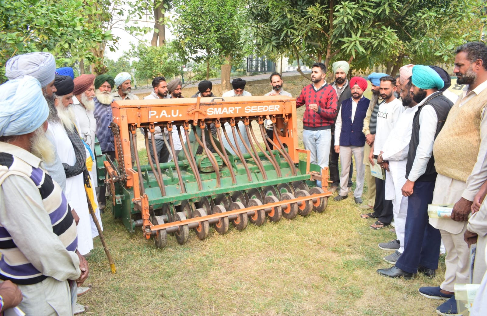 ਪੀ.ਏ.ਯੂ.-ਕ੍ਰਿਸ਼ੀ ਵਿਗਿਆਨ ਕੇਂਦਰ, ਸੰਗਰੂਰ ਵੱਲੋਂ ਜ਼ਿਲ੍ਹਾ ਪੱਧਰੀ ਕੈਂਪ ਦਾ ਆਯੋਜਨ