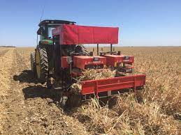 Garlic Harvesting Machine